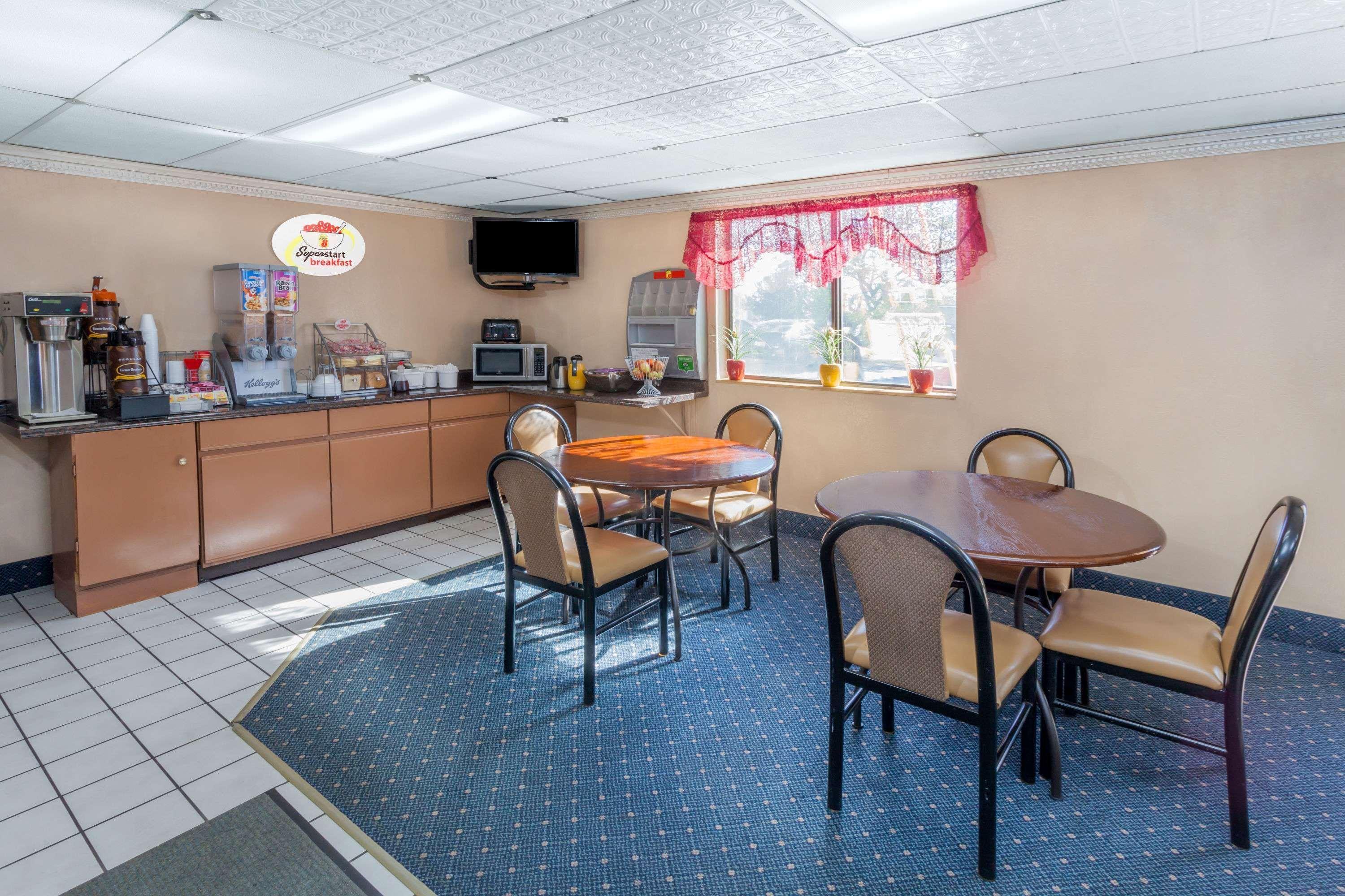 Super 8 By Wyndham Merrillville Eksteriør bilde
