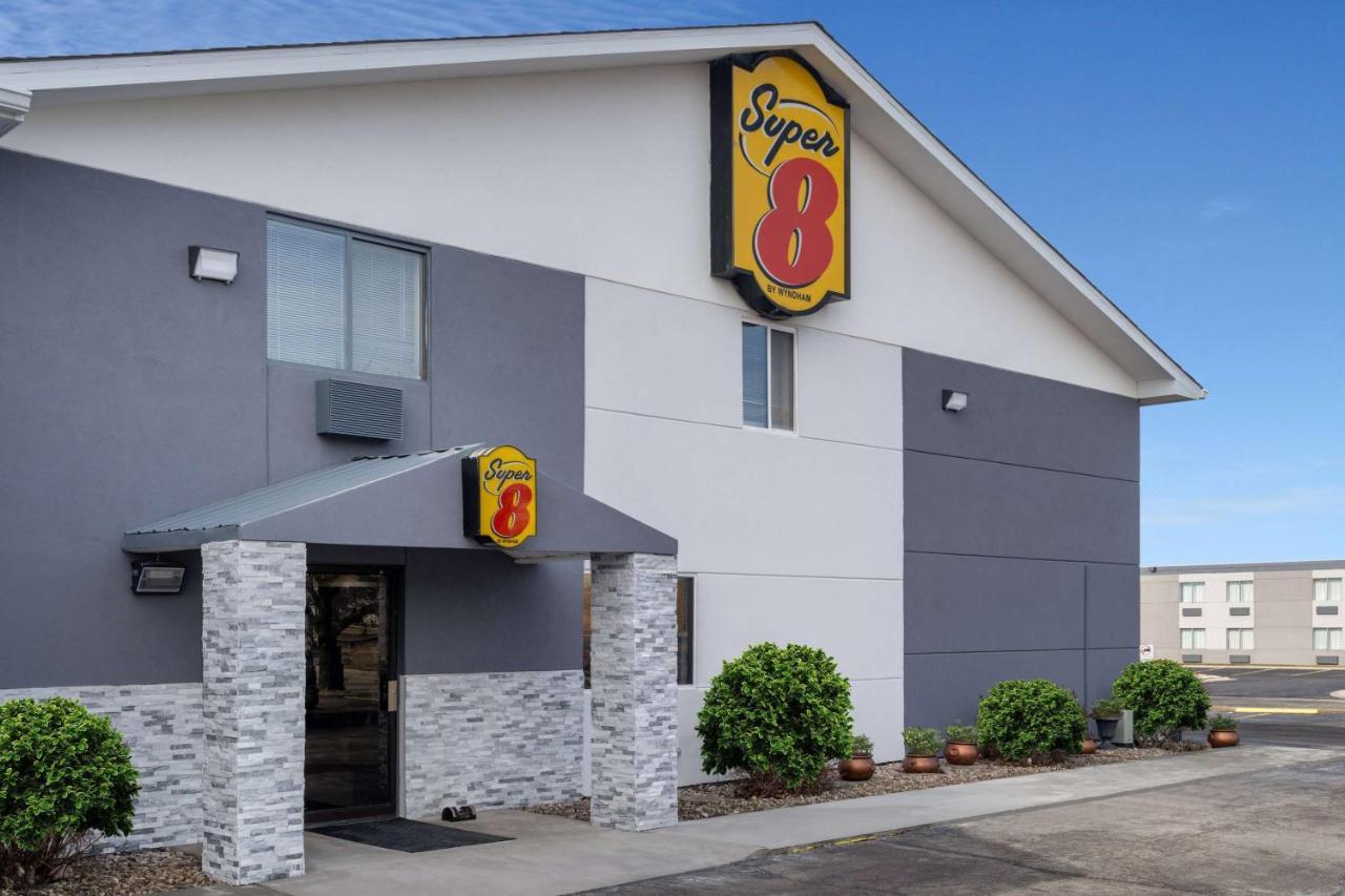 Super 8 By Wyndham Merrillville Eksteriør bilde