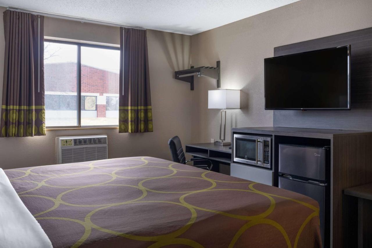 Super 8 By Wyndham Merrillville Eksteriør bilde
