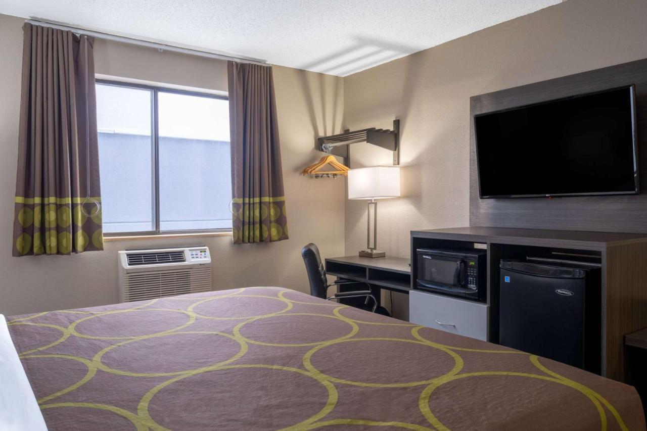 Super 8 By Wyndham Merrillville Eksteriør bilde