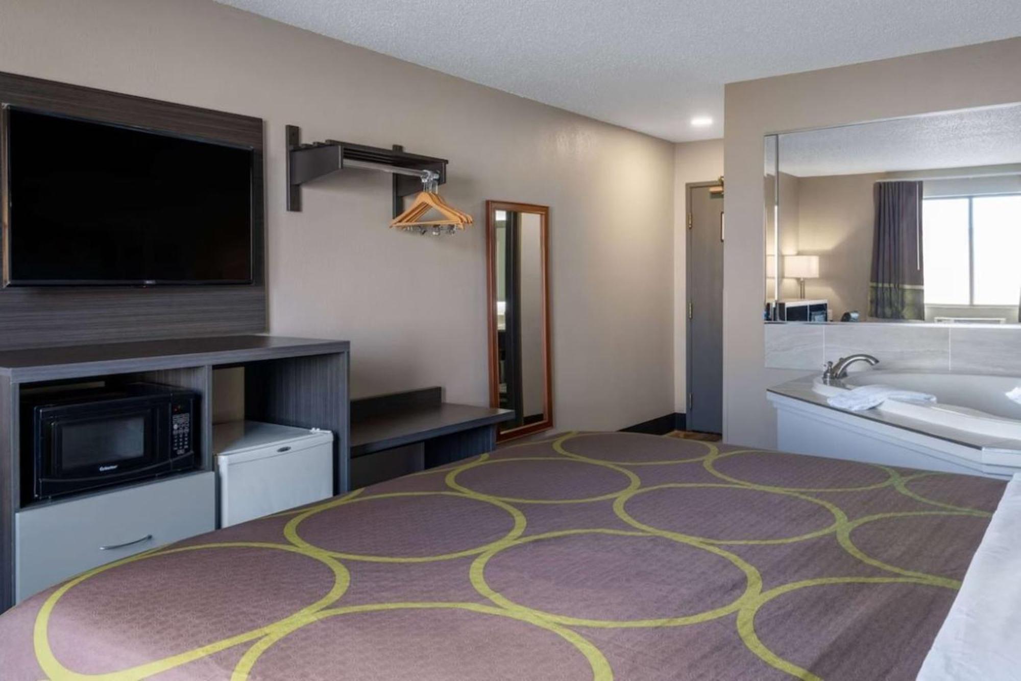Super 8 By Wyndham Merrillville Eksteriør bilde